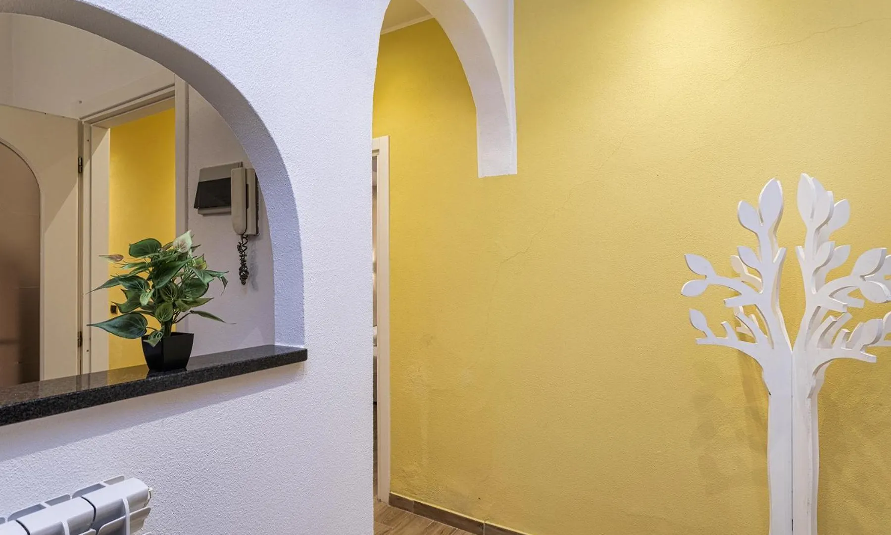 Modern Apartment With Patio In Rapallo By Wonderful Italy